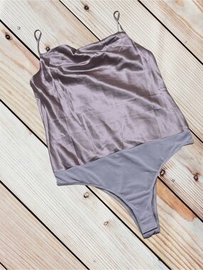NWT The Lifestyled Co M mauve satin bodysuit